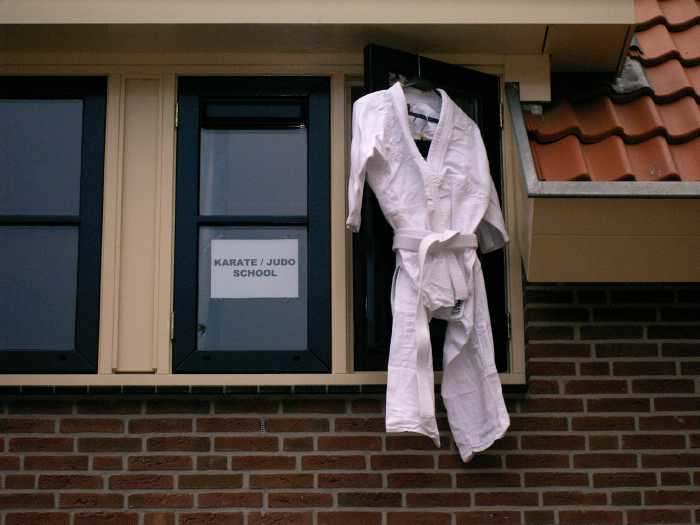 Koninginnenach 2004 Eikenwal met BBQ