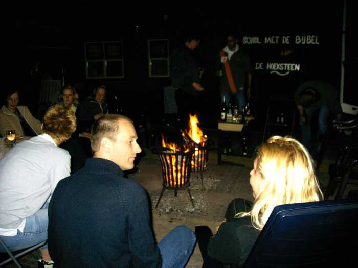 Koninginnenach 2004 Eikenwal met BBQ