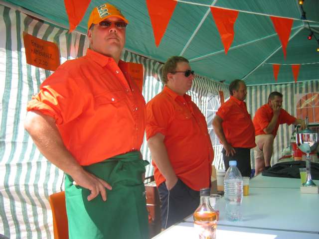 6KAMP 2006 Dorpshuis Vierhouten (Oranje/ijsvereniging)